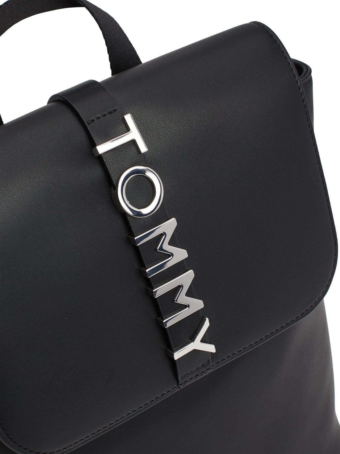 tommy-jeans-city-bold-backpack-blackoutfit