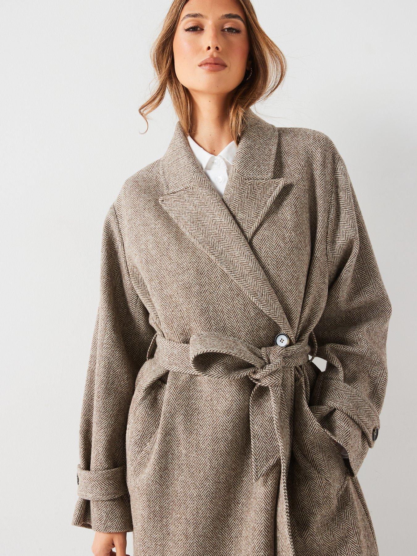 tommy-hilfiger-wool-herringbone-duster-coat-beigeoutfit