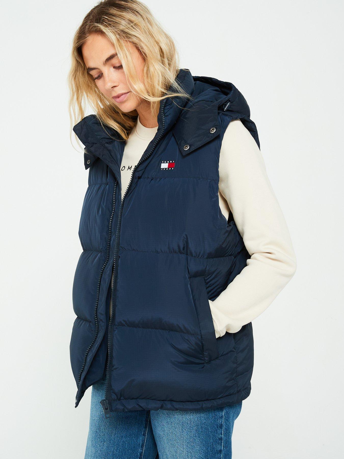 tommy-jeans-padded-logo-gilet-navydetail