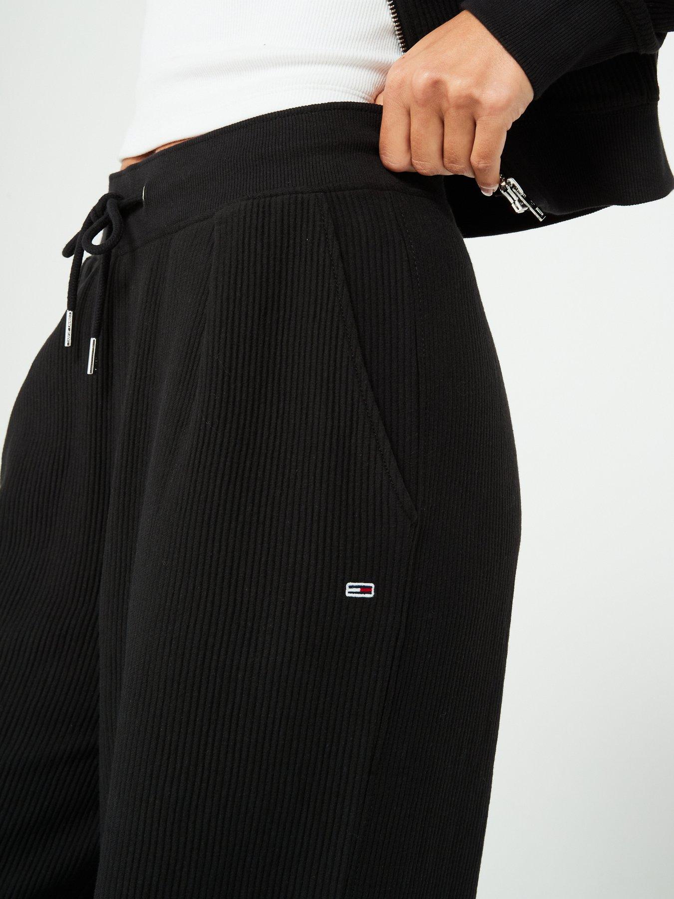 tommy-jeans-ribbed-sweatpants-blackoutfit