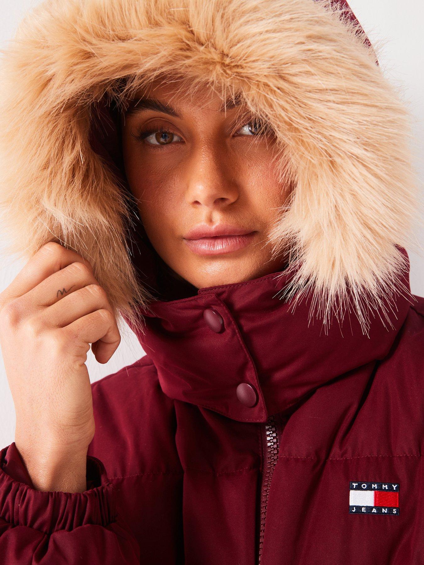 tommy-jeans-alaska-mid-length-padded-jacket-redoutfit