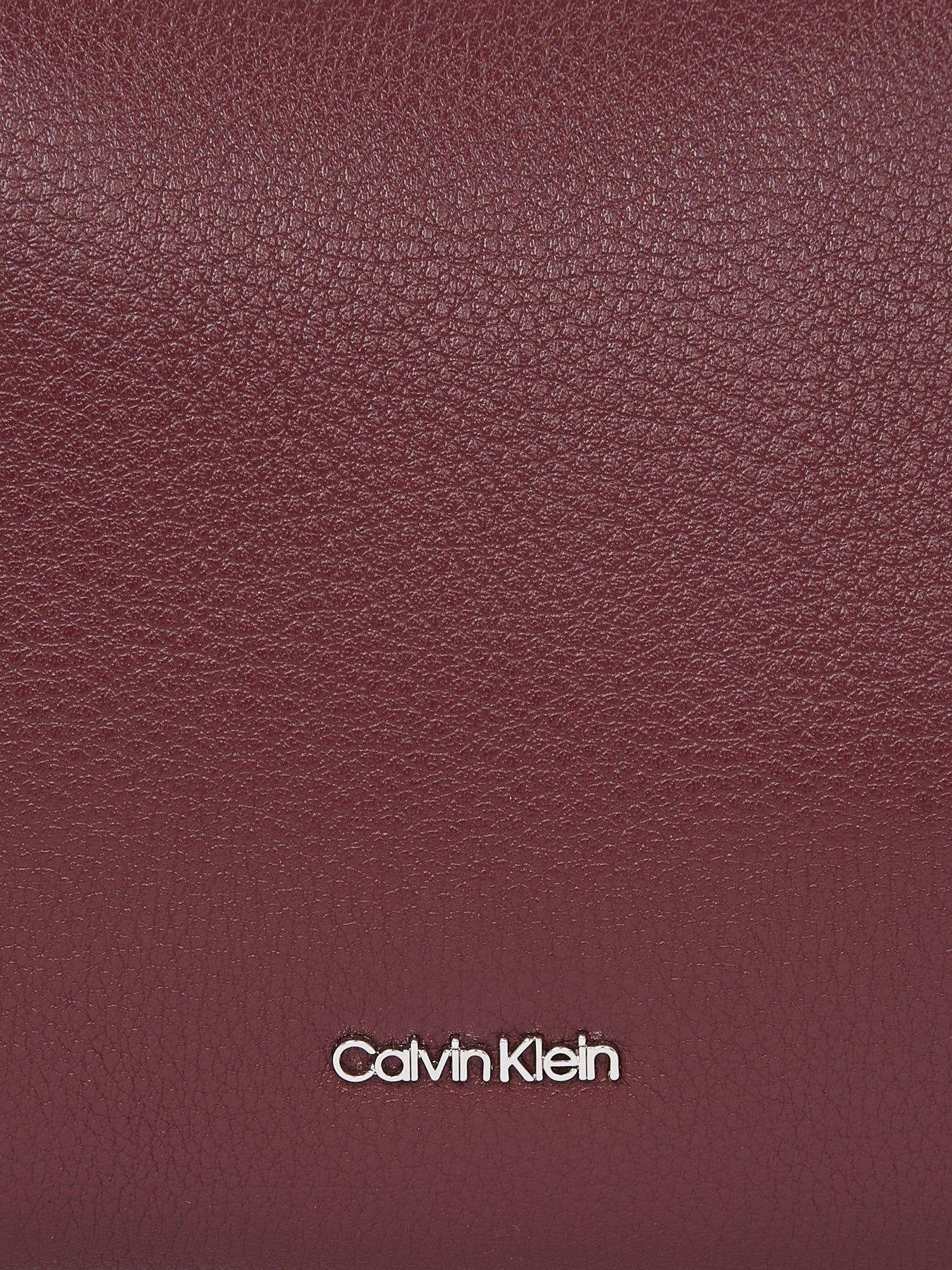 calvin-klein-logo-shoulder-bag-redoutfit