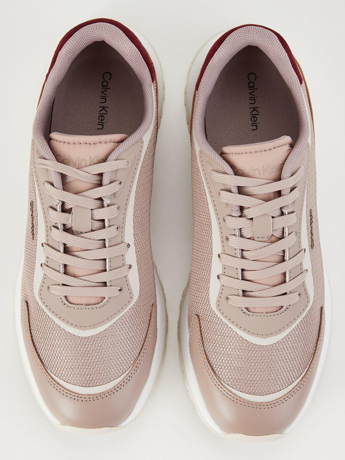 calvin-klein-mesh-runner-lace-up-trainer-beigeoutfit