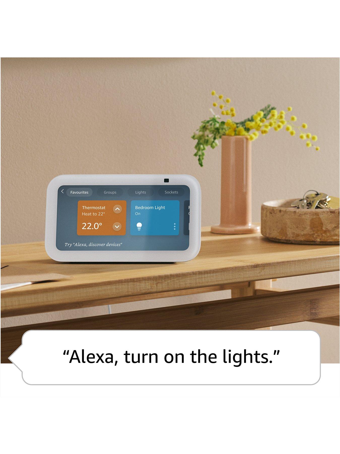 Image 4 of 7 of Amazon Amazon Echo Show 5 (3rd Generation) Smart Speaker - Blue