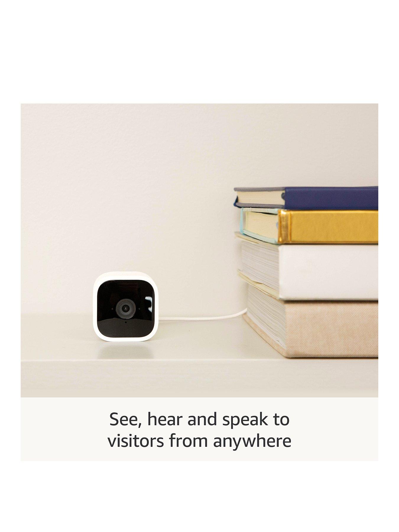 blink-blink-mini-compact-indoor-plug-in-smart-security-camera-1080p-hd-video-motion-detection-works-with-alexa-1-cameraback