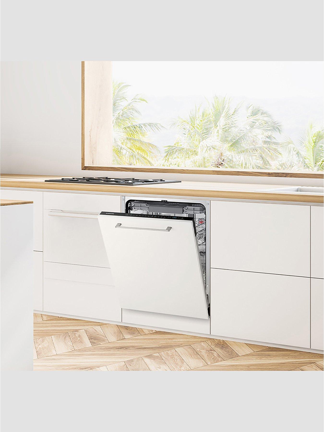 Image 3 of 8 of Samsung Series 7 DW60CG550B00EU Built in 60cm Wide, 14 Place Setting&nbsp;Dishwasher with Auto Door - Black control panel