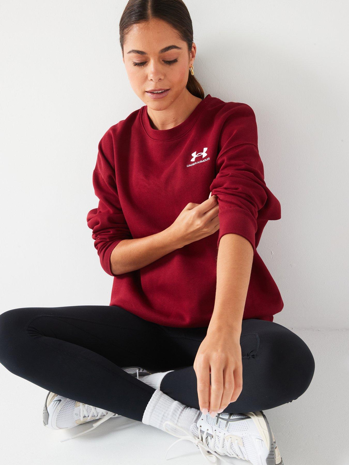 under-armour-womens-lifestyle-essential-fleece-oversized-crew-sweat-burgundyoutfit