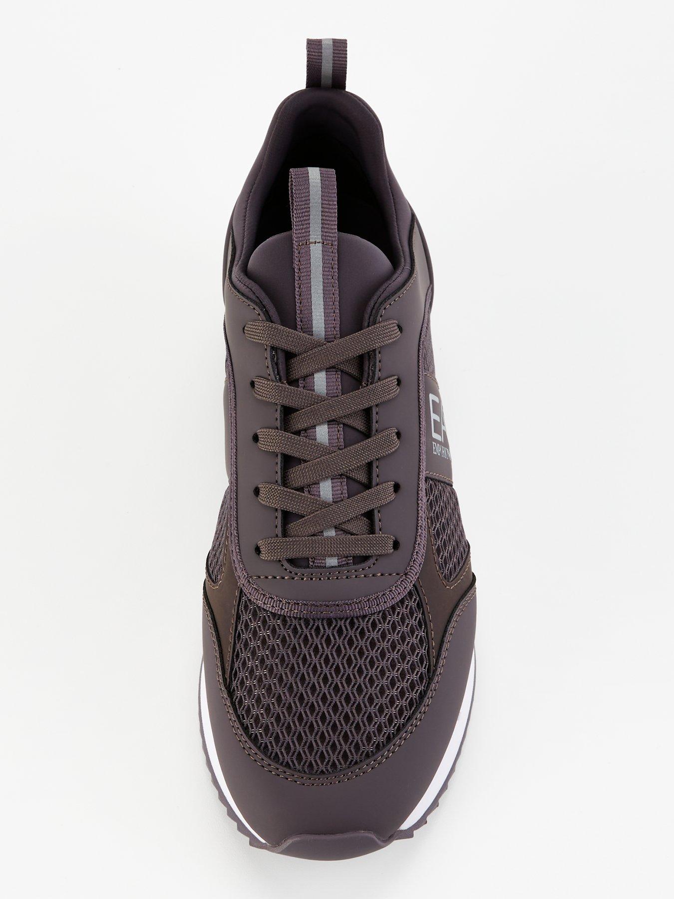 ea7-emporio-armani-ea7-emporio-armani-mixed-material-logo-runner-trainer-dark-greyoutfit