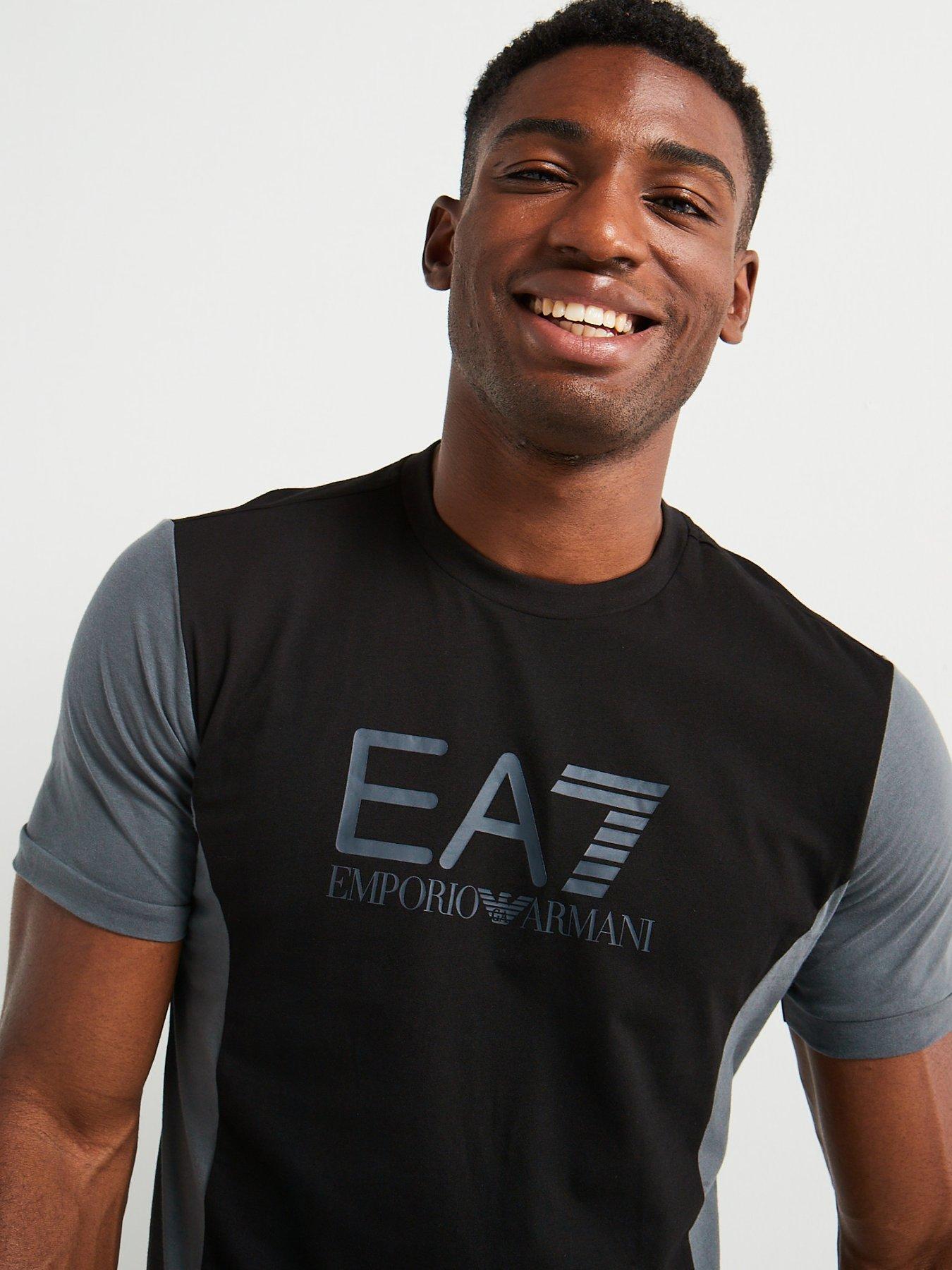 ea7-emporio-armani-ea7-emporio-armani-colour-block-logo-t-shirt-blackoutfit