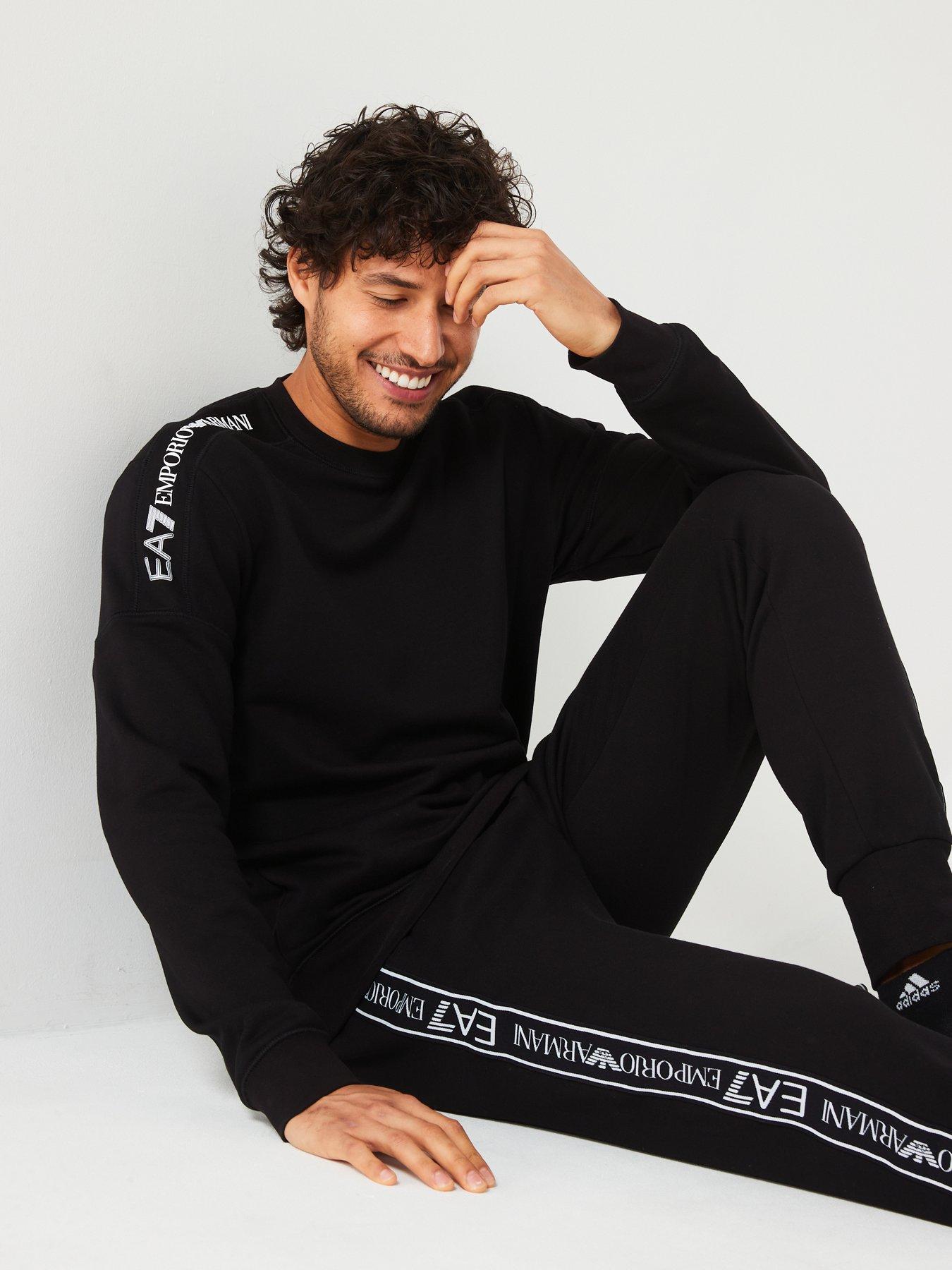 ea7-emporio-armani-ea7-emporio-armani-logo-series-shoulder-logo-crew-sweat-blackdetail