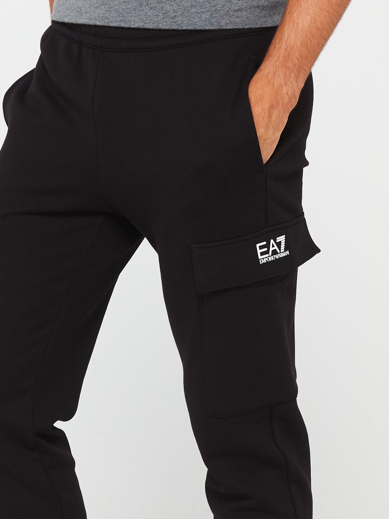 ea7-emporio-armani-ea7-emporio-armani-core-id-cargo-joggers-blackoutfit