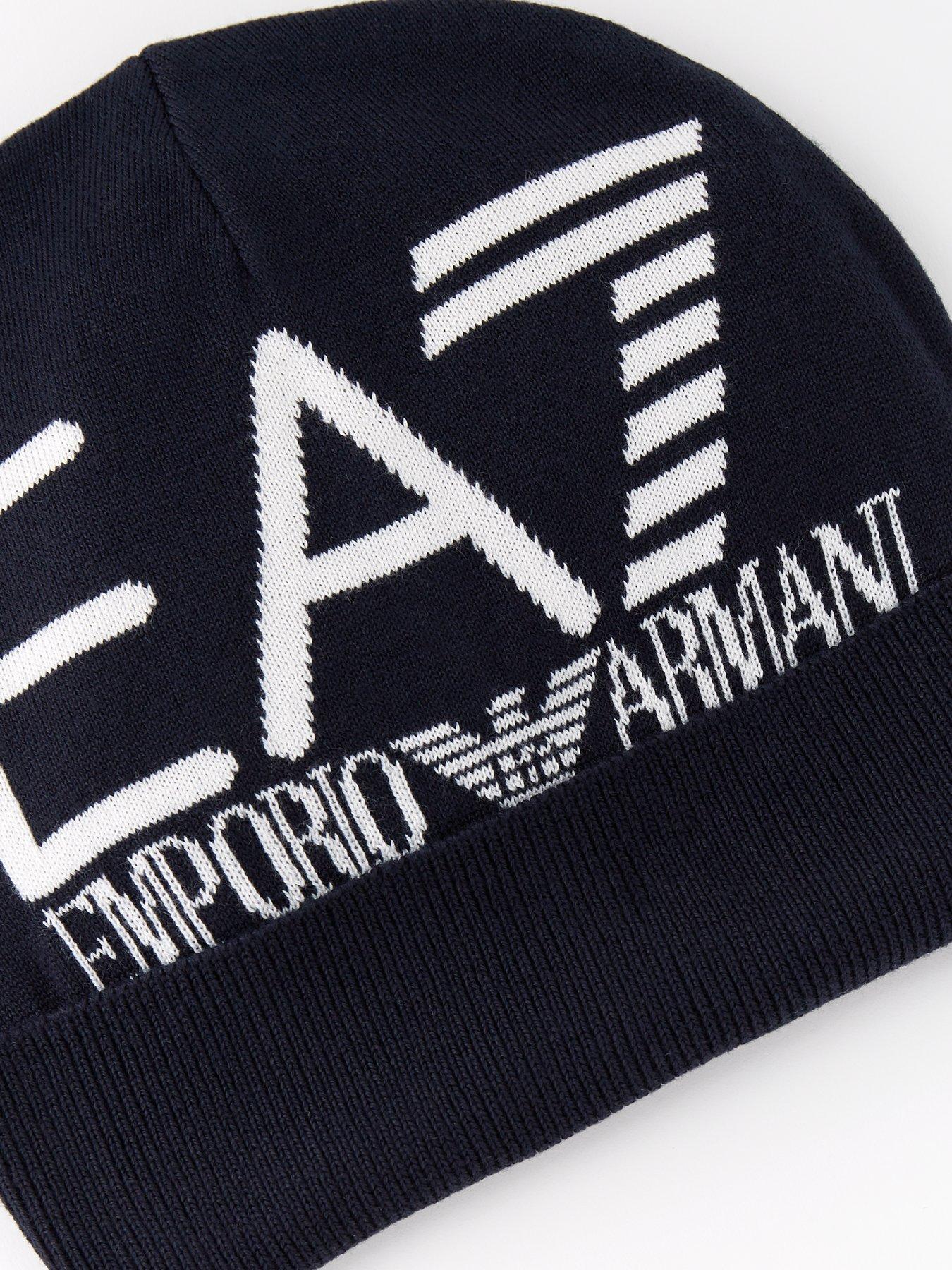 ea7-emporio-armani-contrast-logo-beanie-hat-dark-blueoutfit