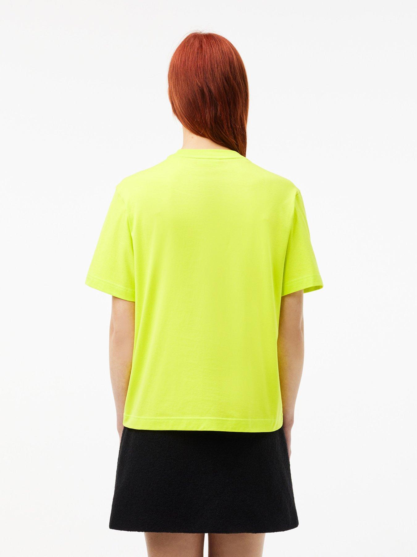 lacoste-relaxed-fit-plain-soft-cotton-jersey-t-shirtoutfit