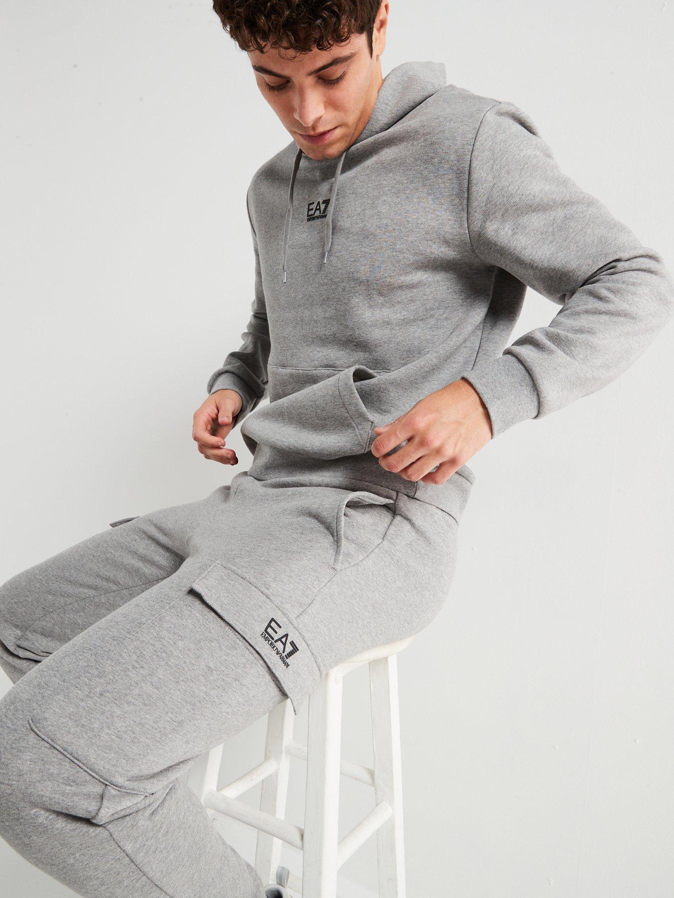 ea7-emporio-armani-ea7-emporio-armani-core-id-cargo-joggers-greyoutfit