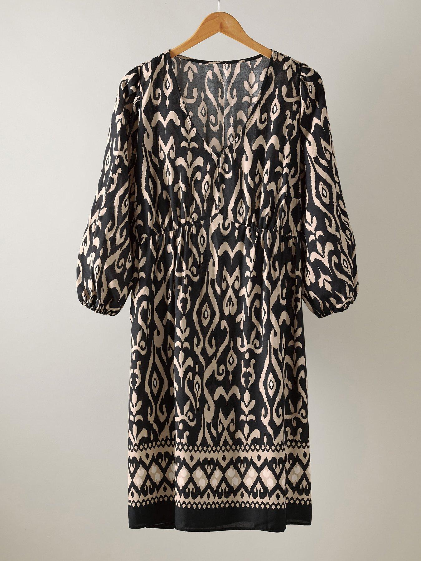 evans-border-print-dress-blackdetail