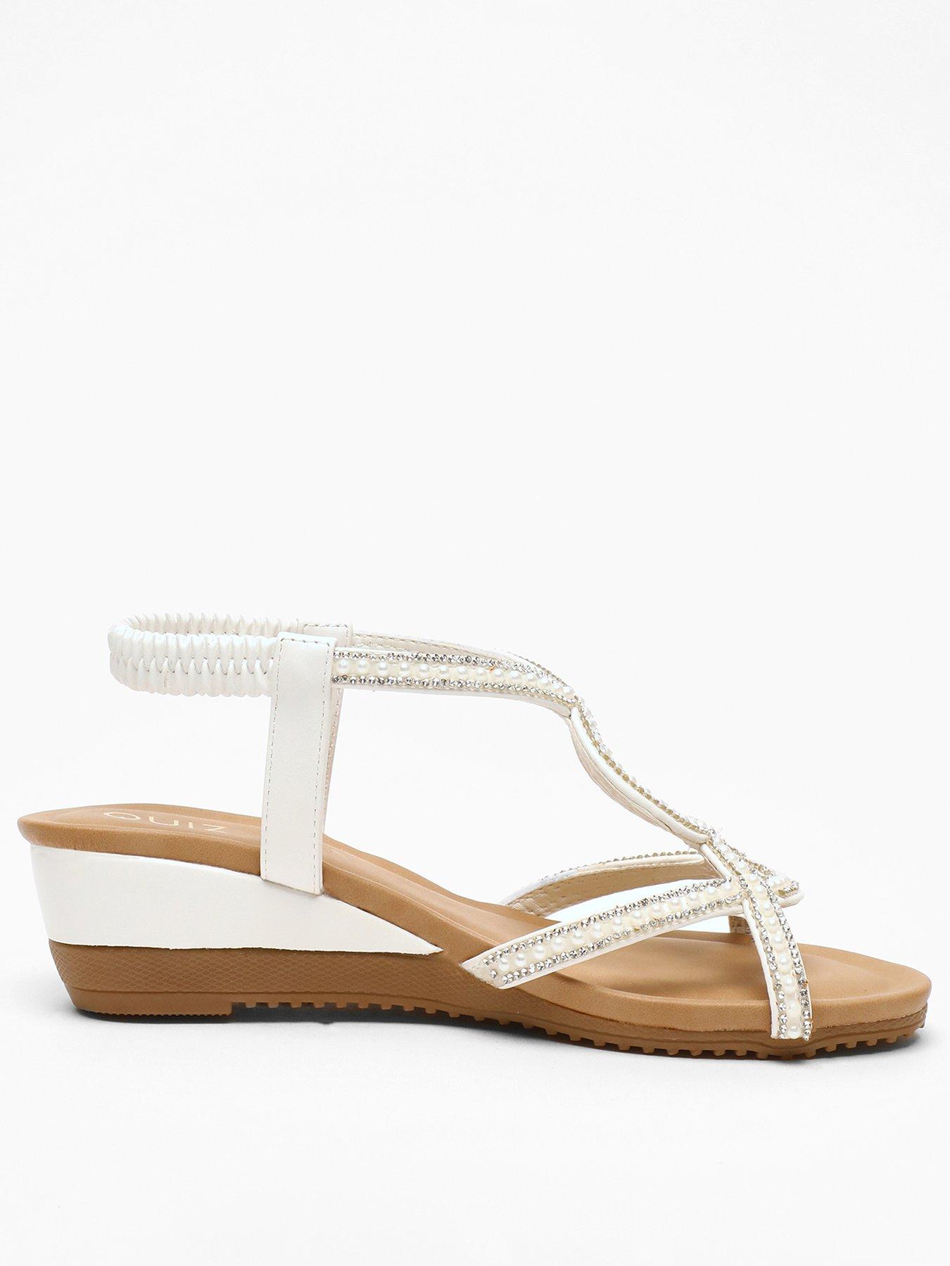 quiz-white-pearl-low-wedge-sandalsback