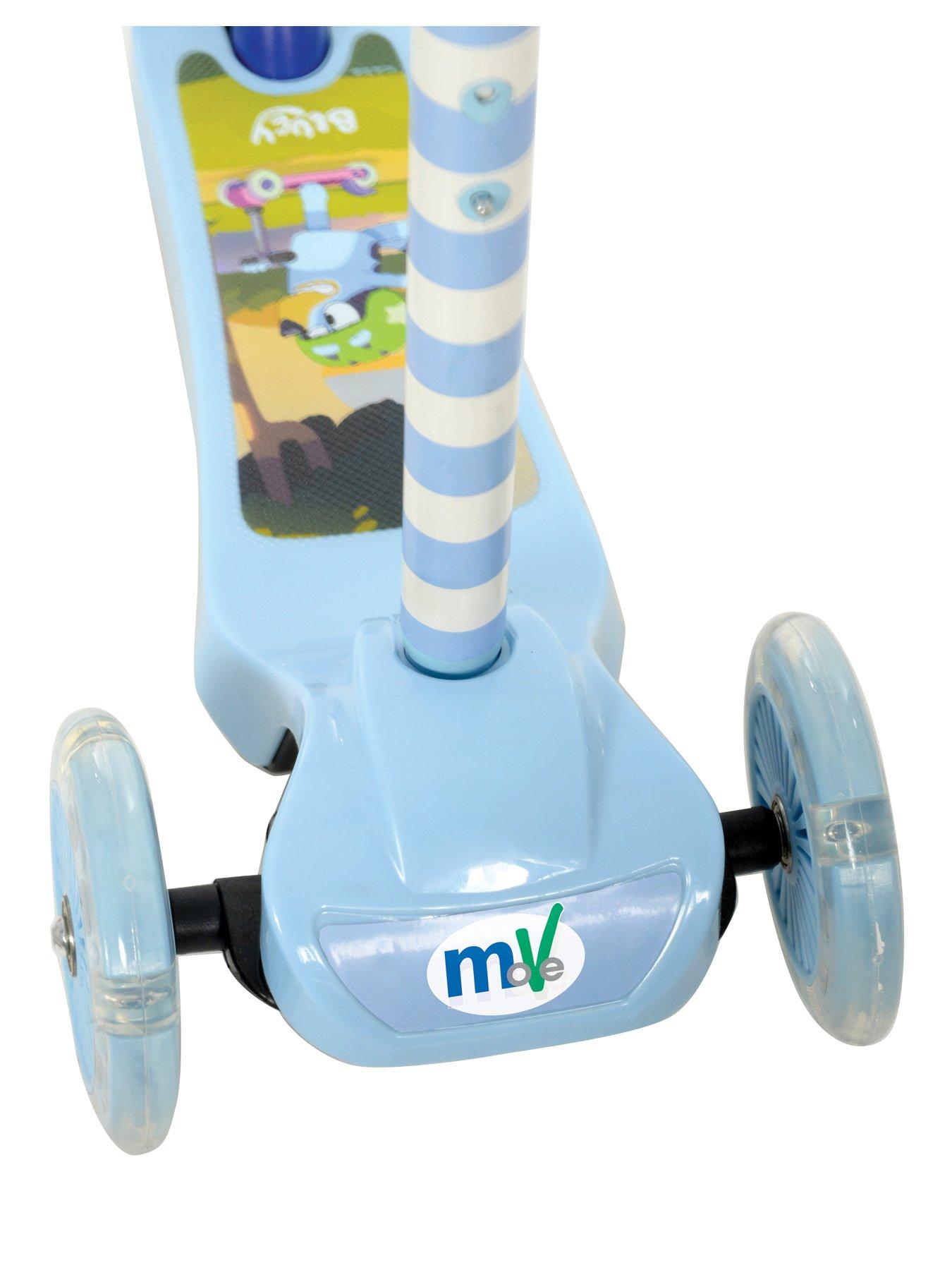 Image 4 of 7 of Bluey Mini Go! Tilt Scooter with Lights