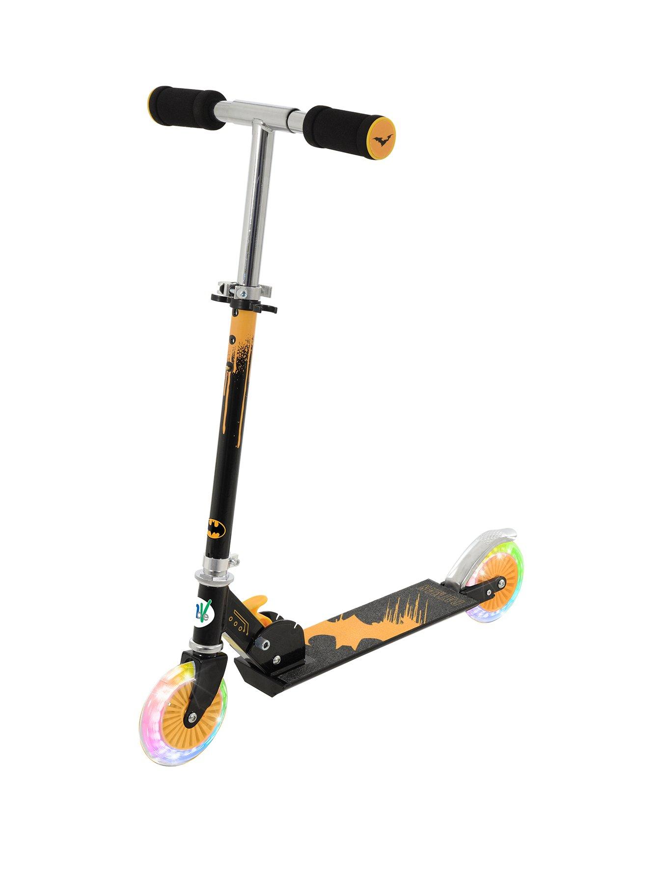 batman-folding-inline-scooter-with-led-wheels