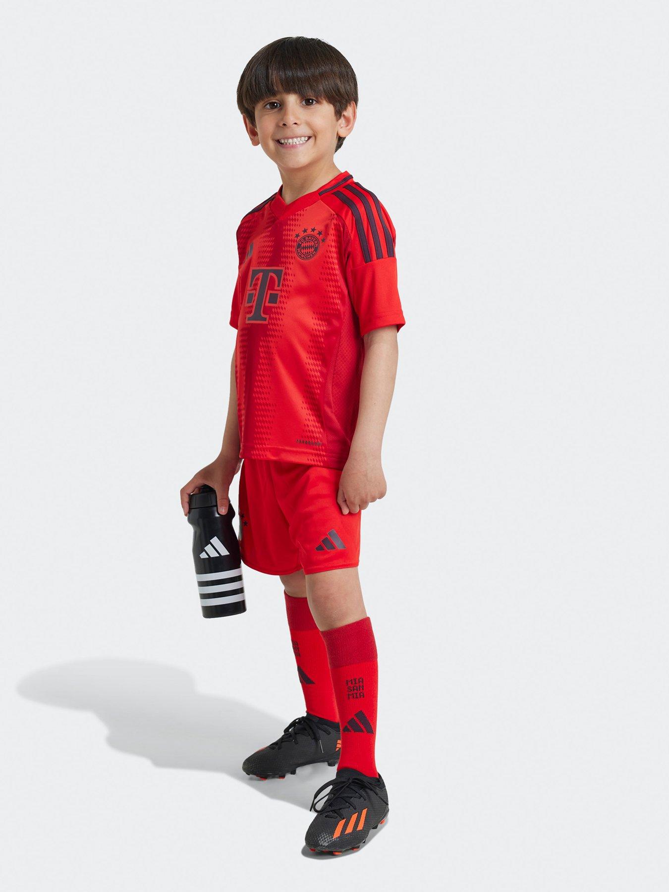 adidas-bayern-mini-kit-2425-home-full-kit--redstillFront