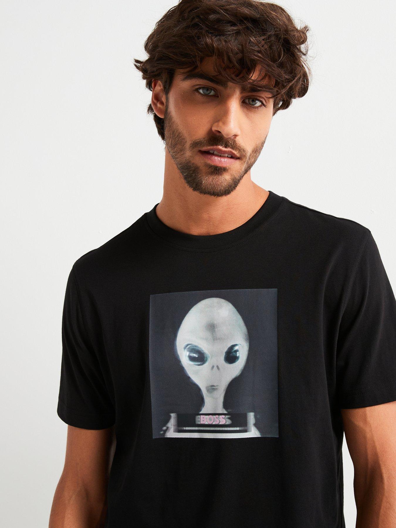 boss-boss-te-alien-regular-fit-graphic-t-shirt-blackoutfit