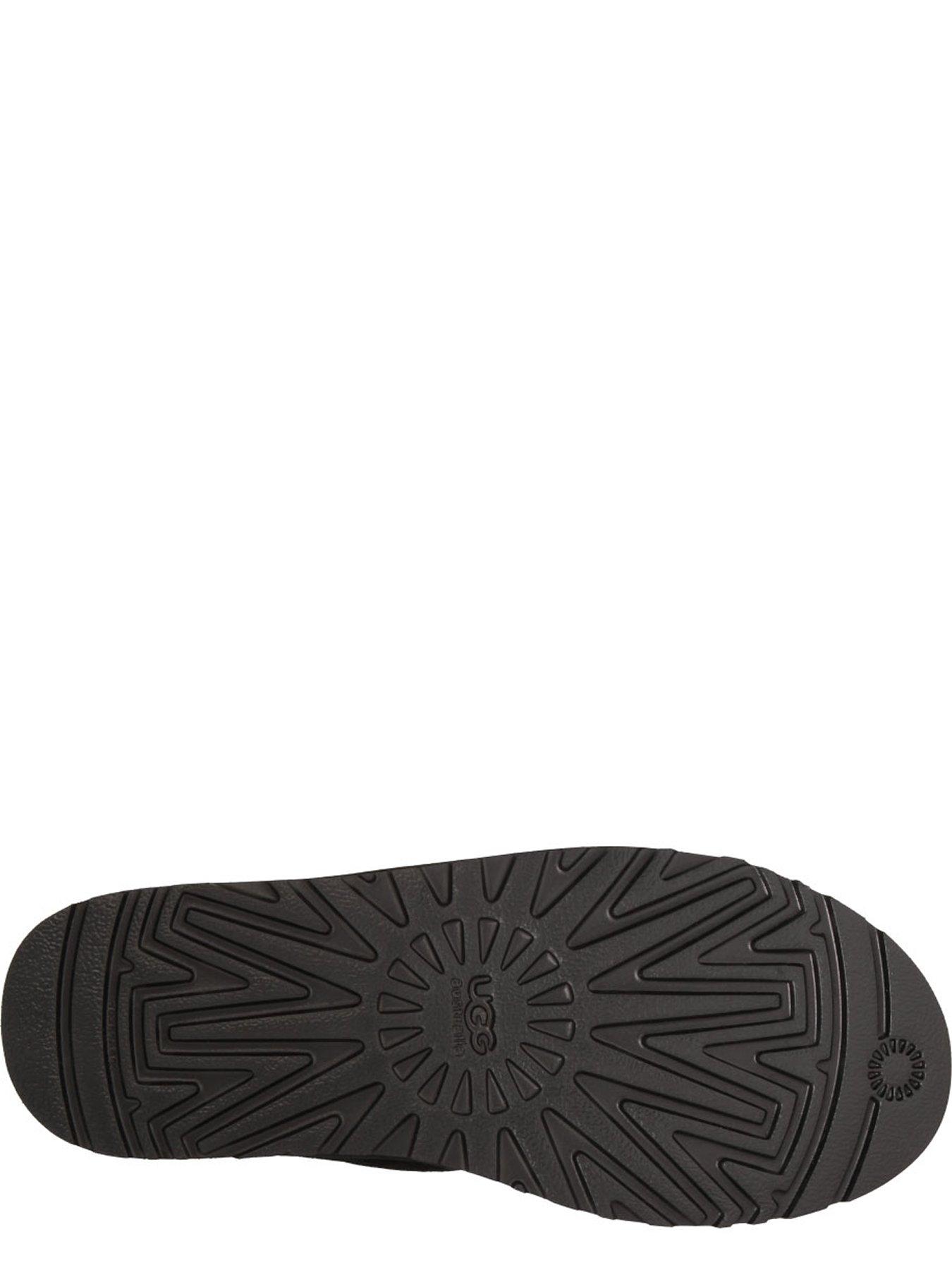 Image 5 of 6 of UGG Men's Neumel Chukka Boots - Black