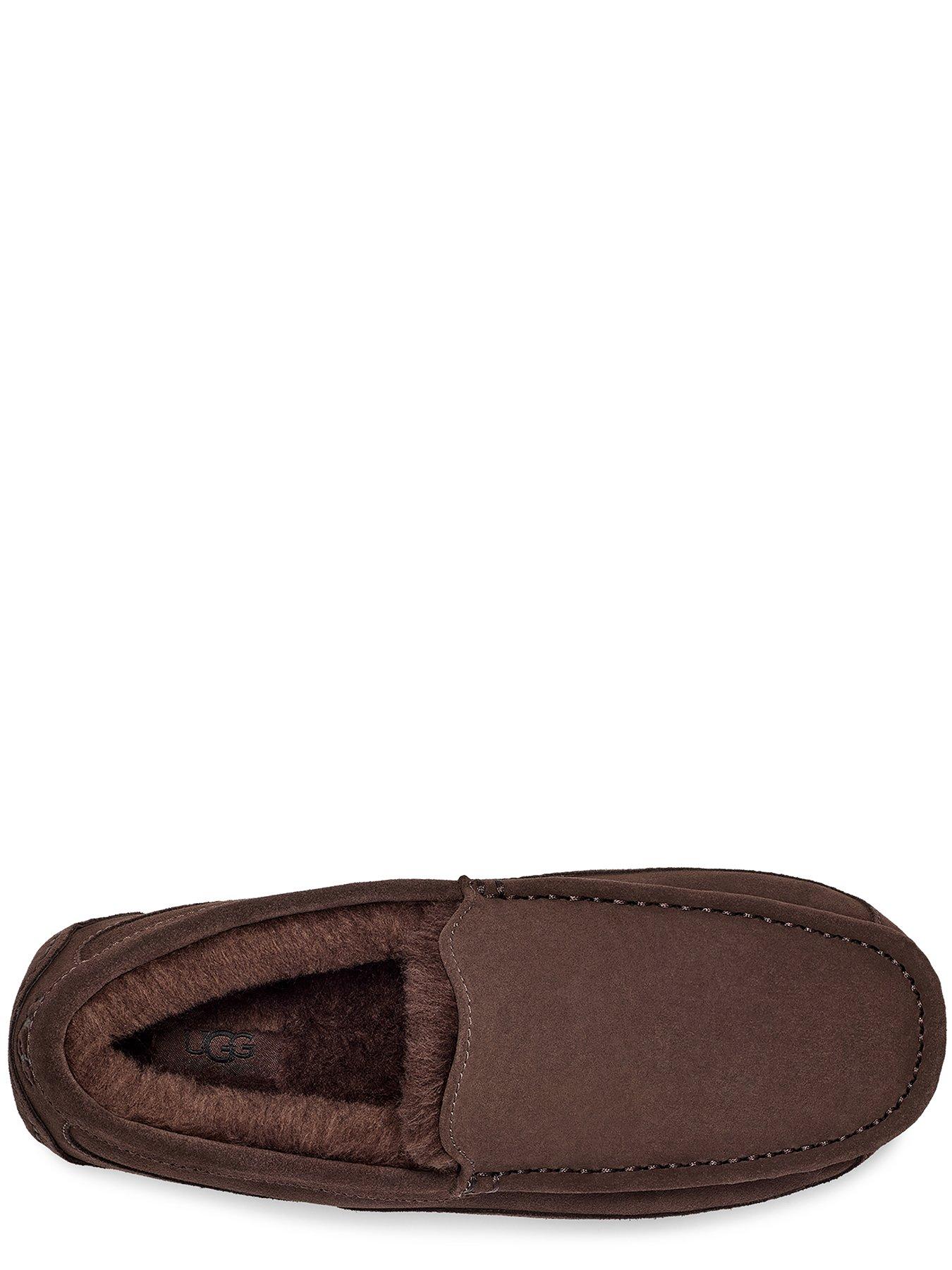 ugg-ugg-mens-ascot-slipper-brownoutfit