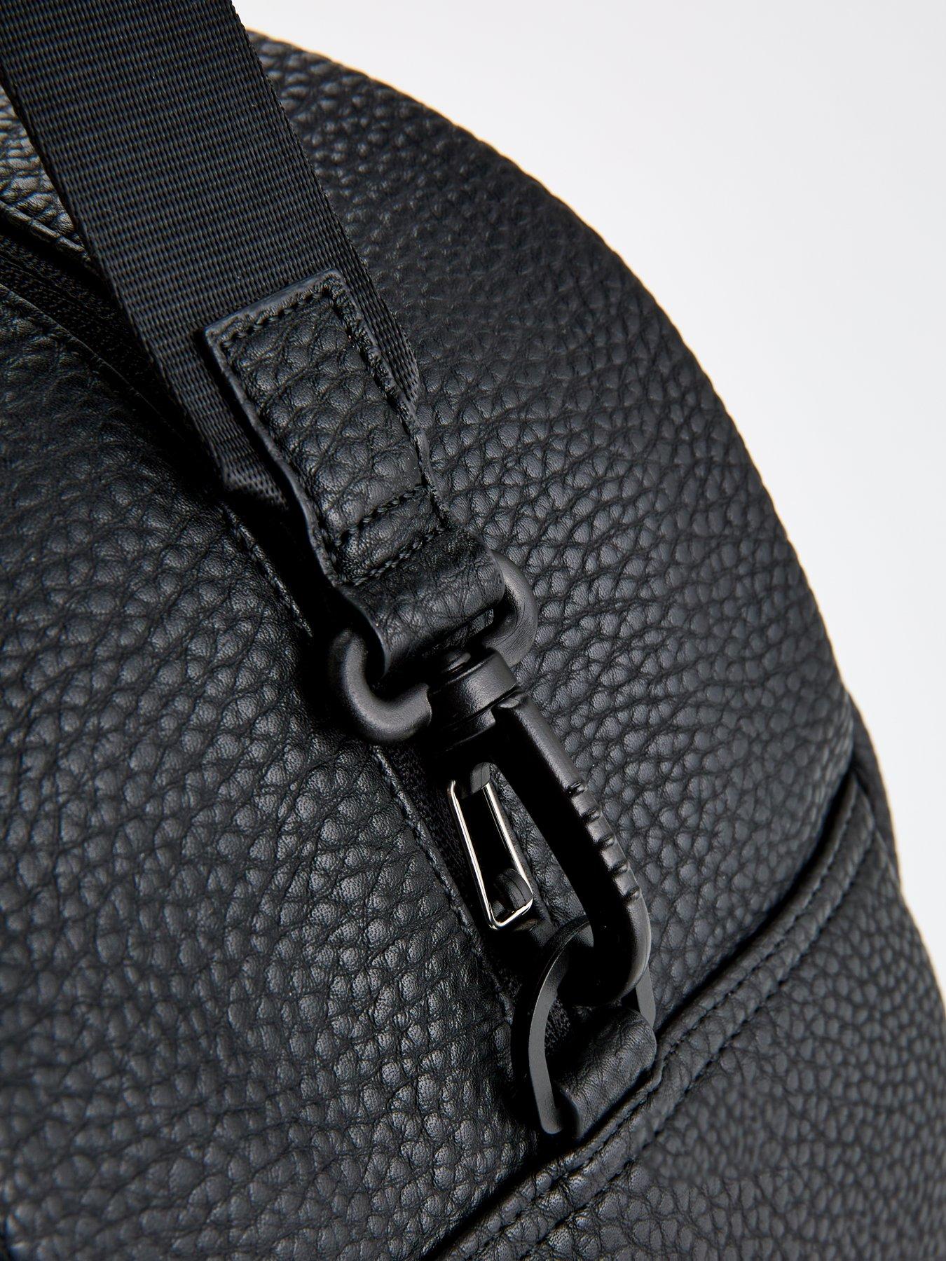 armani-exchange-armani-exchange-grained-duffle-bag-blackoutfit