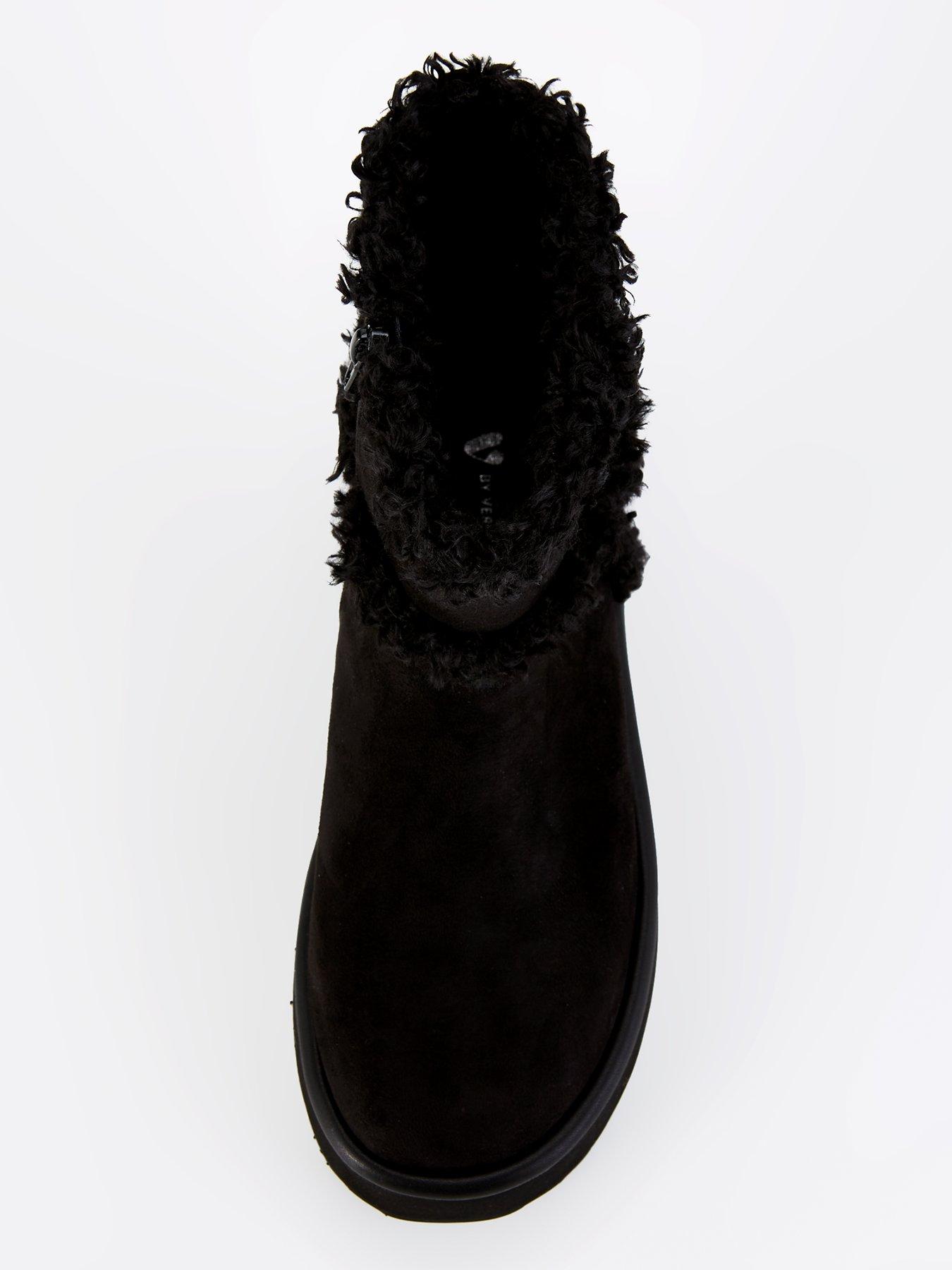 everyday-flatform-ankle-boot-with-faux-fur-blackoutfit