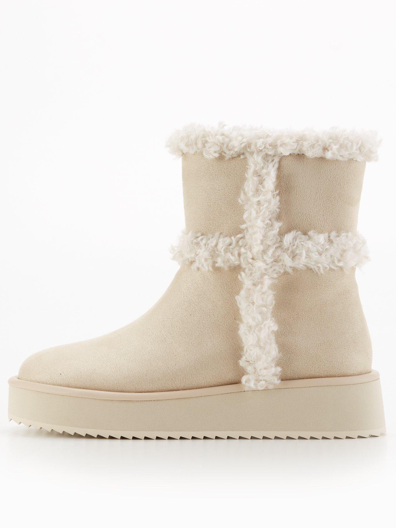 everyday-flatform-ankle-boot-with-faux-fur-cream