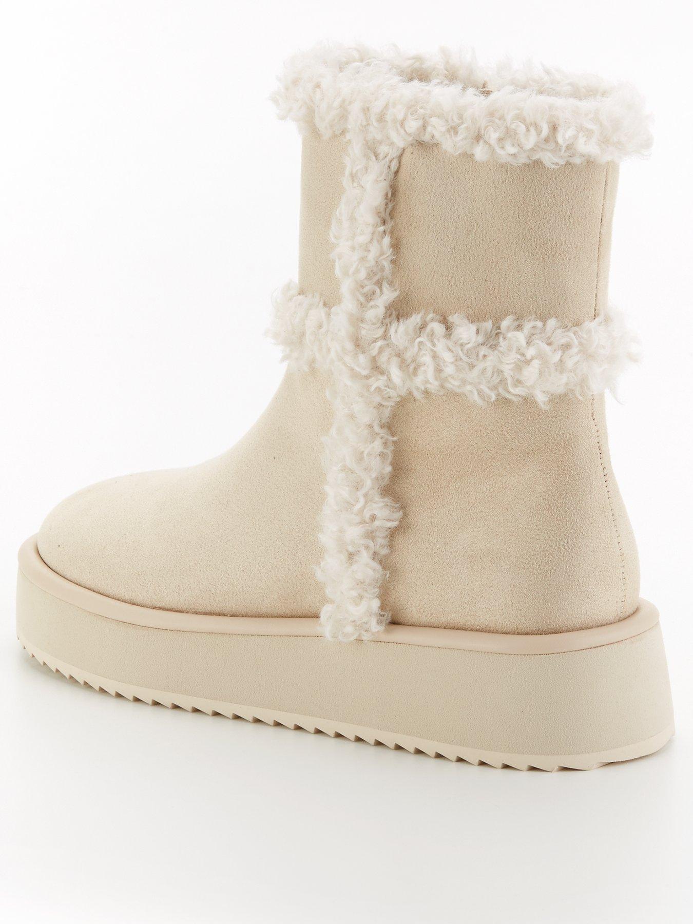 everyday-flatform-ankle-boot-with-faux-furback