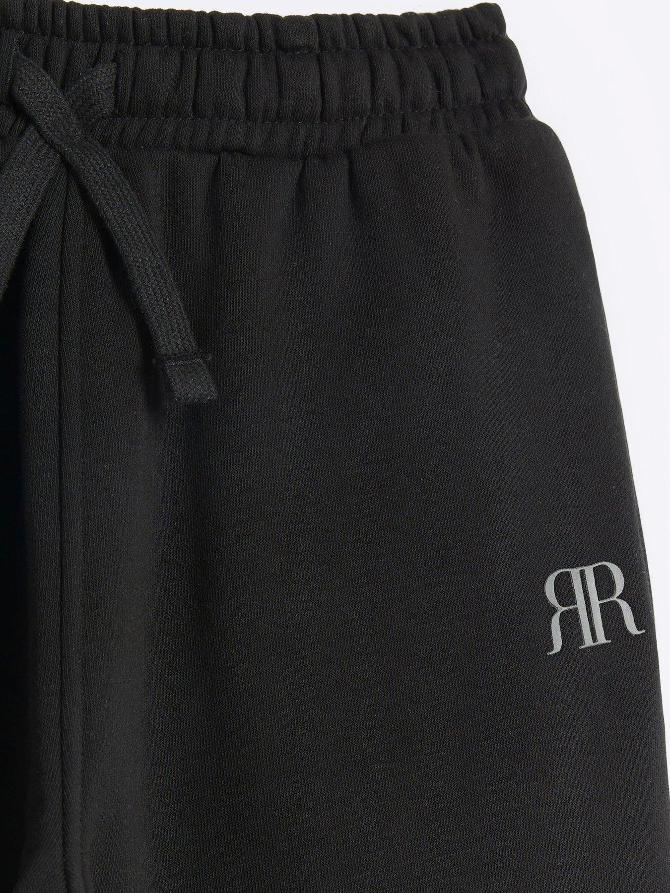 river-island-boys-ri-cuffed-joggers-blackoutfit