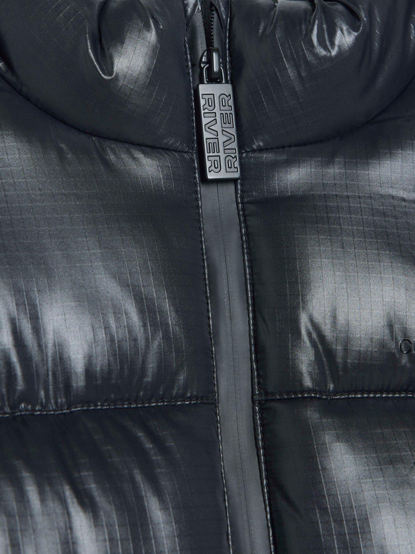 Image 4 of 4 of River Island Mini Mini Boy Puffer Coat - Black