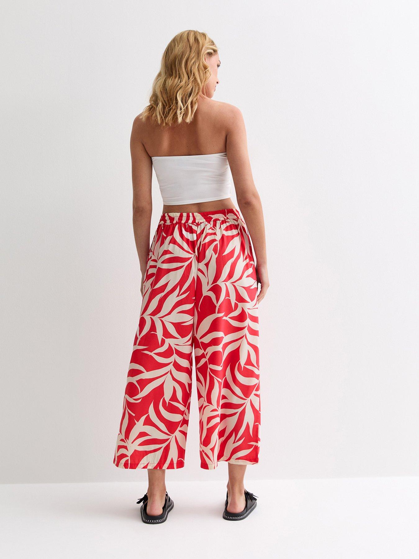 new-look-red-leaf-print-wide-leg-cropped-trousersstillFront