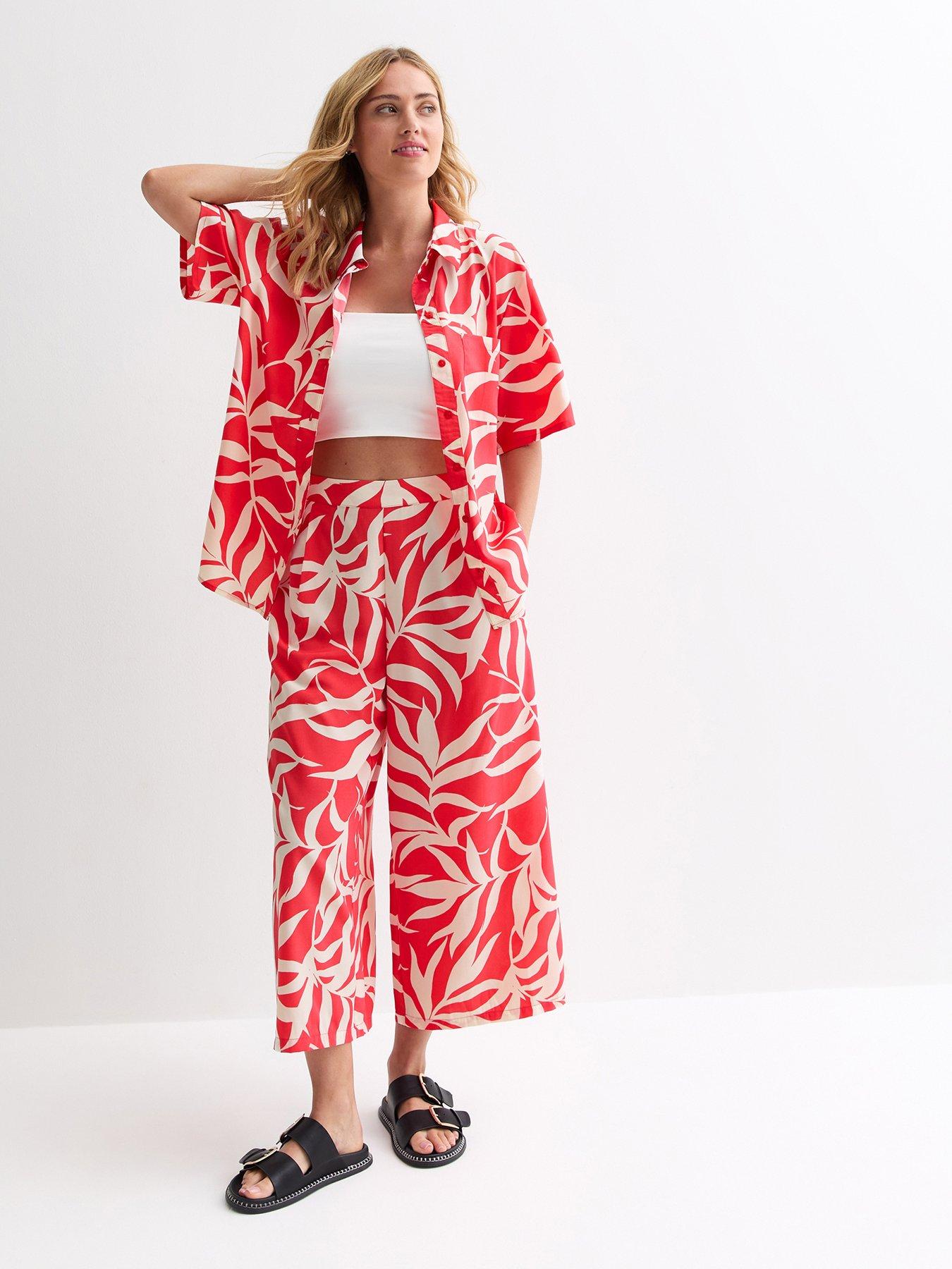 new-look-red-leaf-print-wide-leg-cropped-trousersback