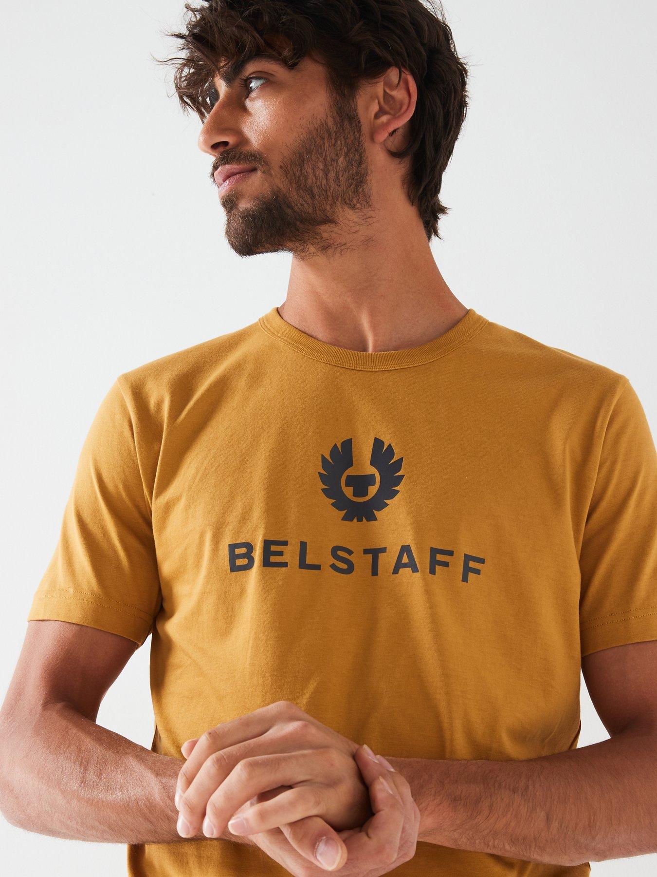 belstaff-belstaff-signature-chest-logo-regular-fit-t-shirt-dark-yellowoutfit