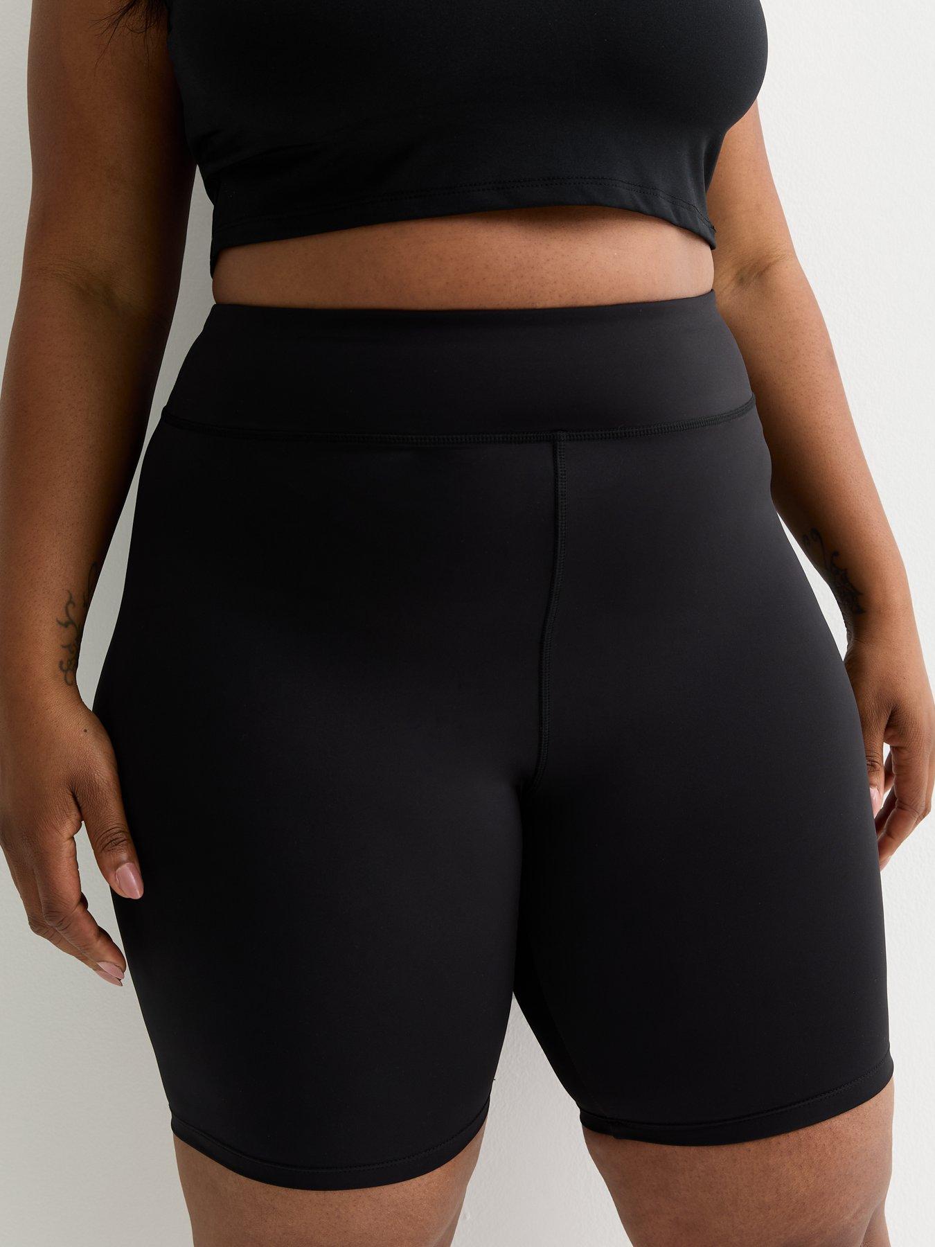 new-look-curves-black-contour-shortsoutfit