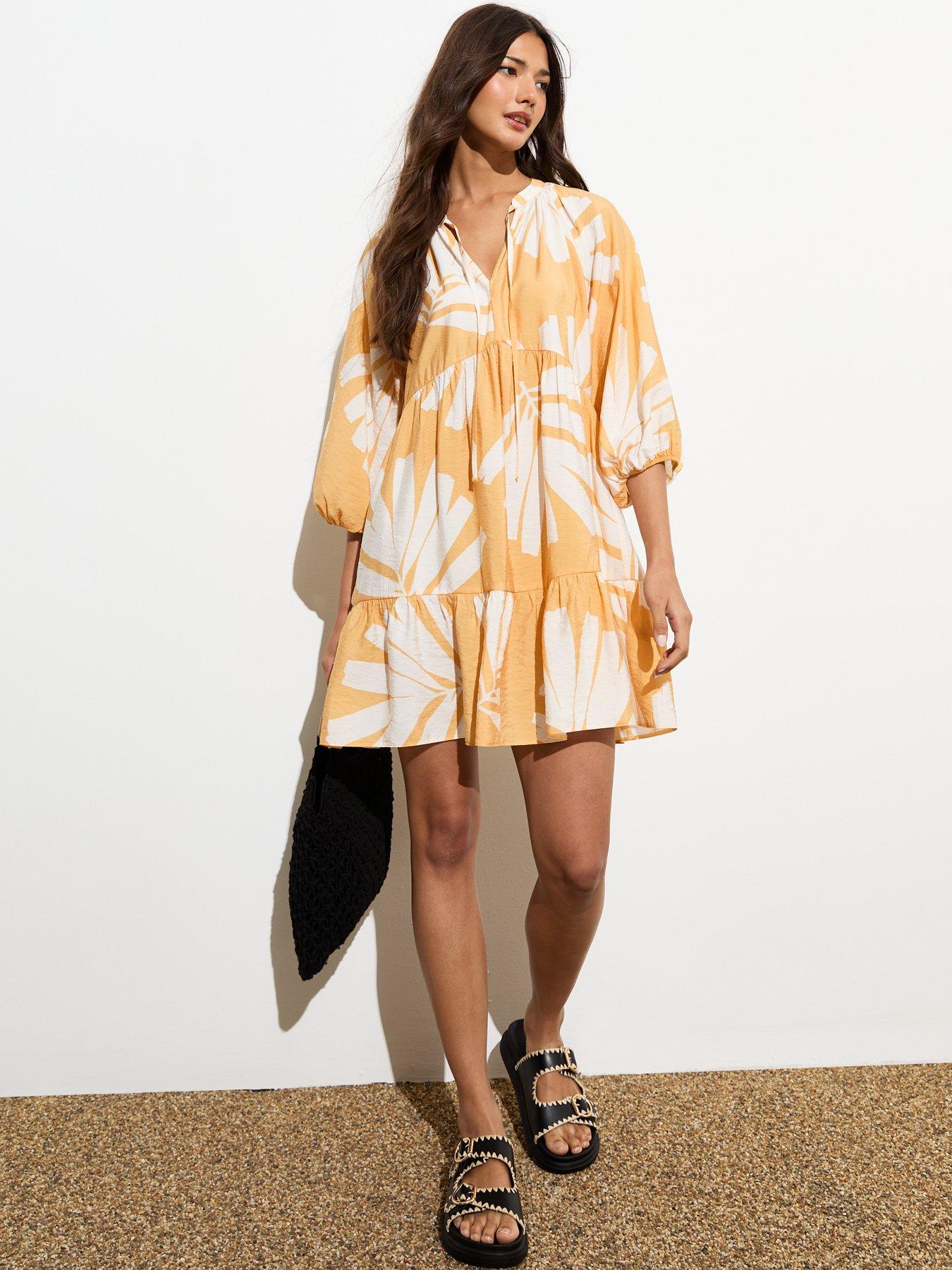 new-look-yellow-palm-print-v-neck-tiered-mini-dress