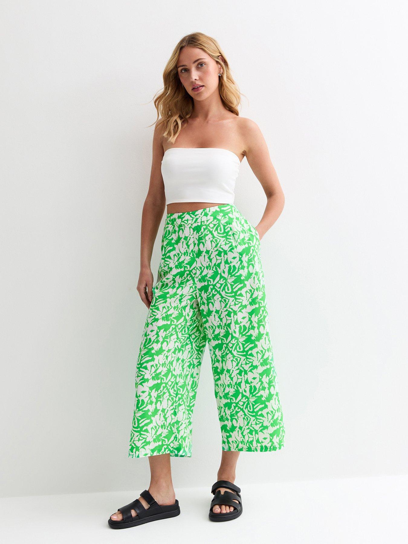 New Look Green Floral Wide Leg Crop Trousers Very Ireland