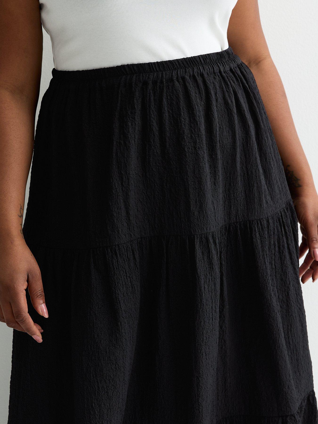 new-look-curves-black-textured-midi-skirtoutfit