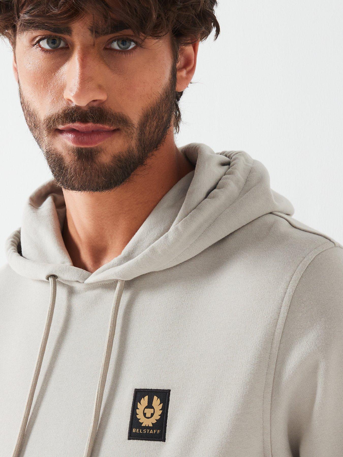 belstaff-belstaff-left-chest-patch-logo-regular-fit-overhead-hoodie-light-greyoutfit