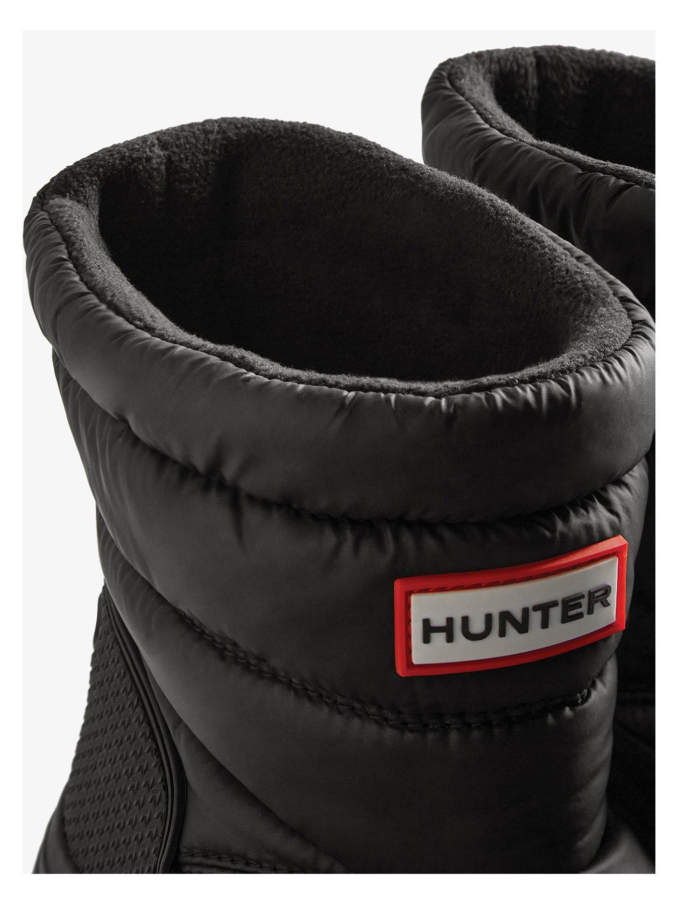 hunter-womens-intrepid-short-snowboot-blackoutfit