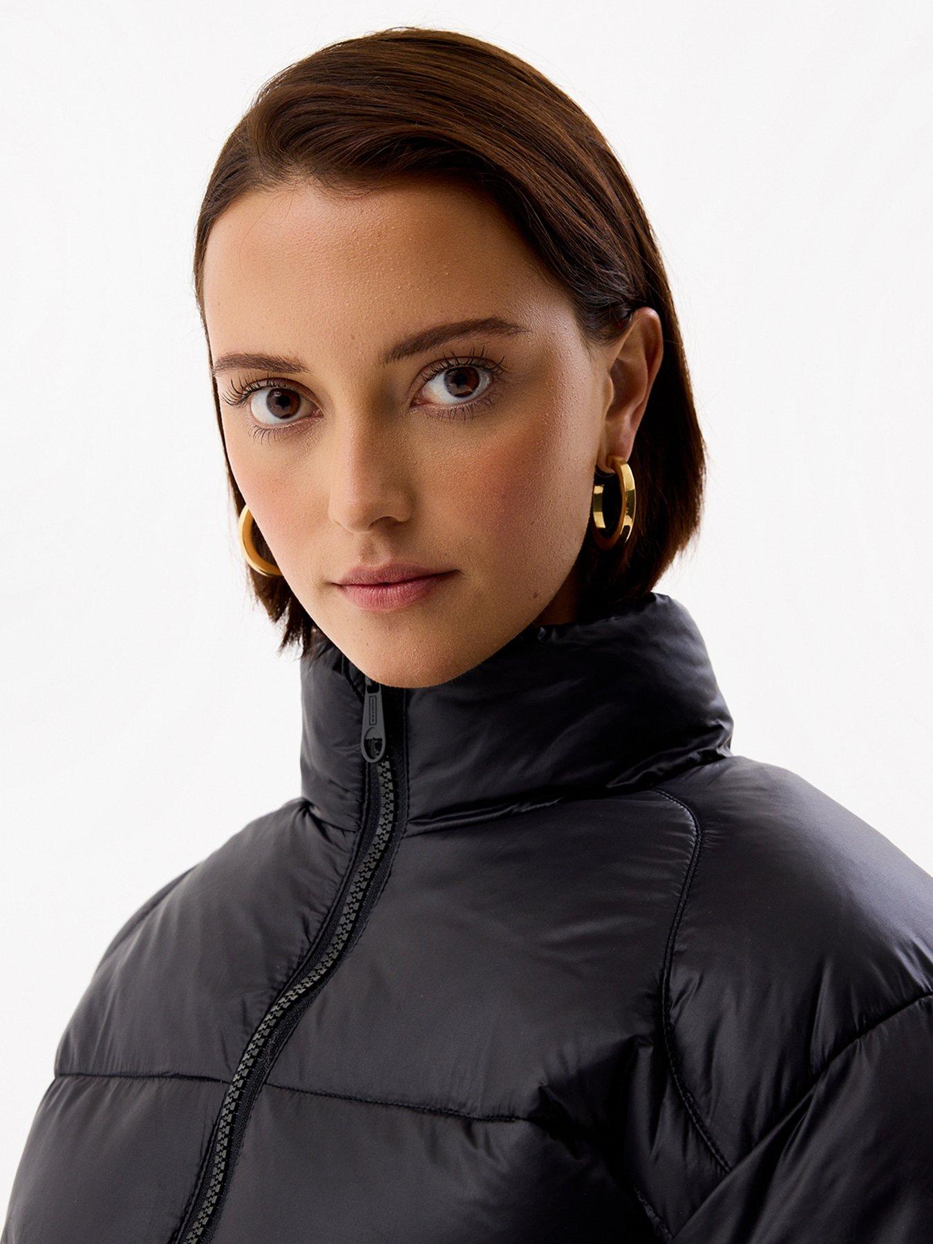 hunter-eve-puffer-jacket-blackoutfit