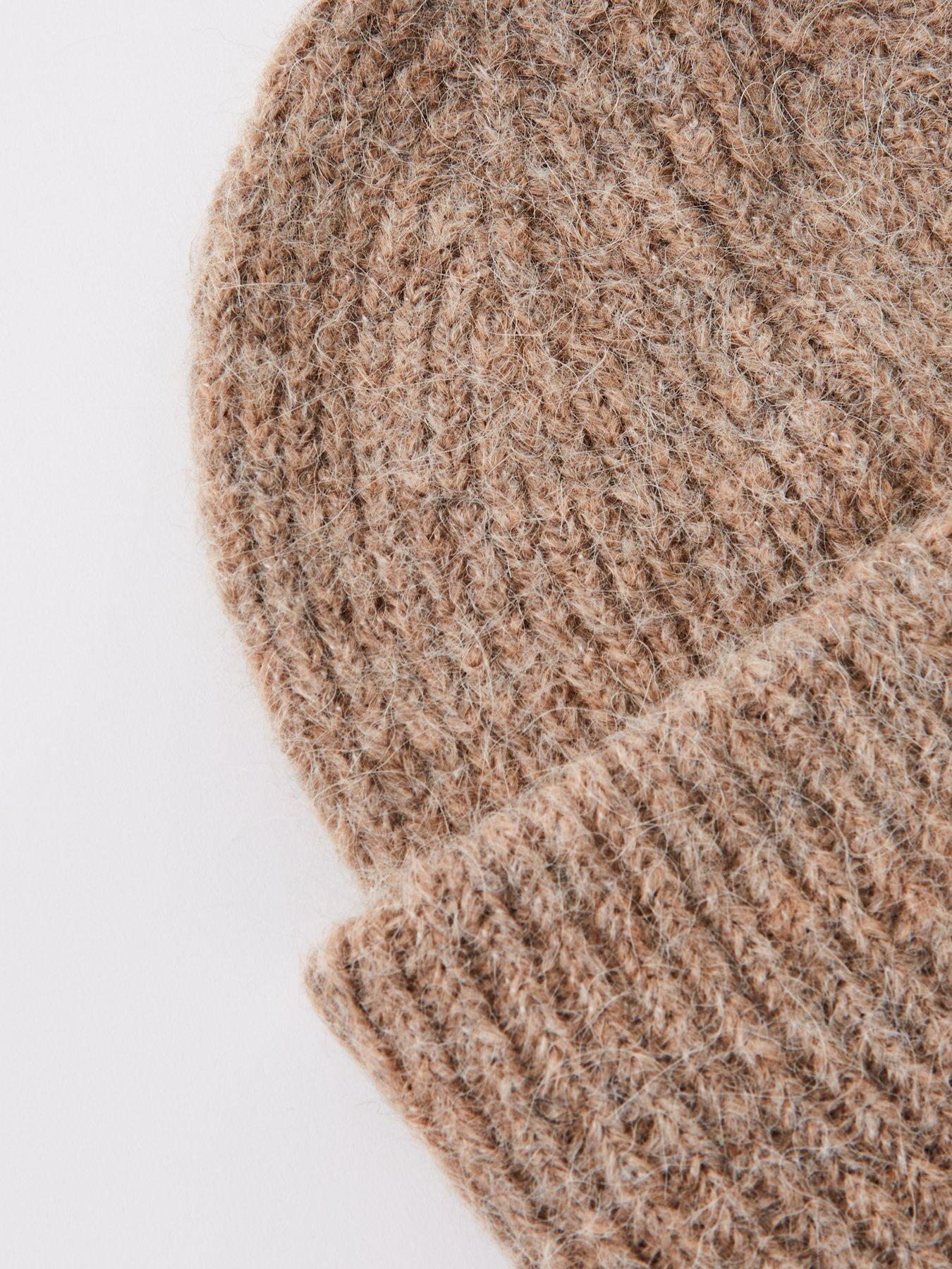 pieces-wool-beanie-naturaldetail