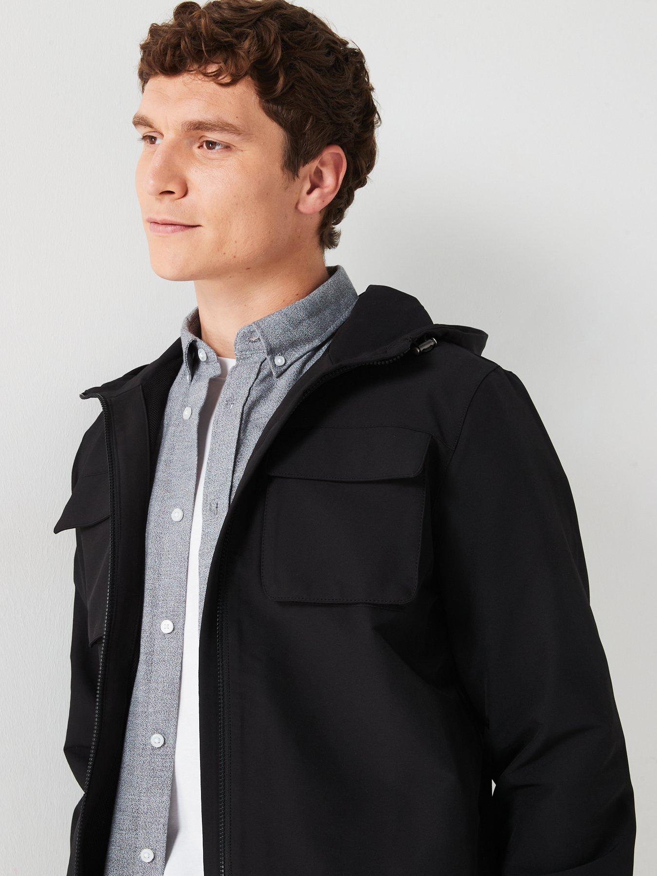 very-man-hooded-overshirt-blackoutfit