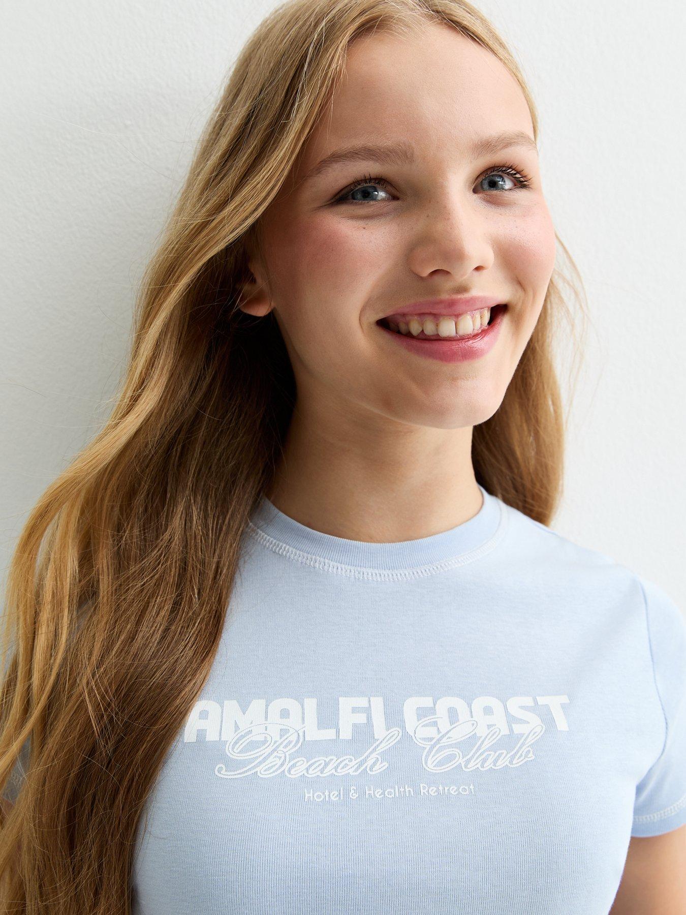 new-look-915-girls-blue-amalfi-coast-slogan-contrast-stitch-t-shirtoutfit