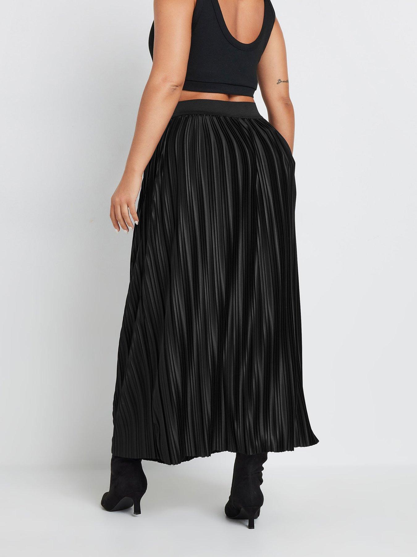 yours-curve-pleated-skirtstillFront