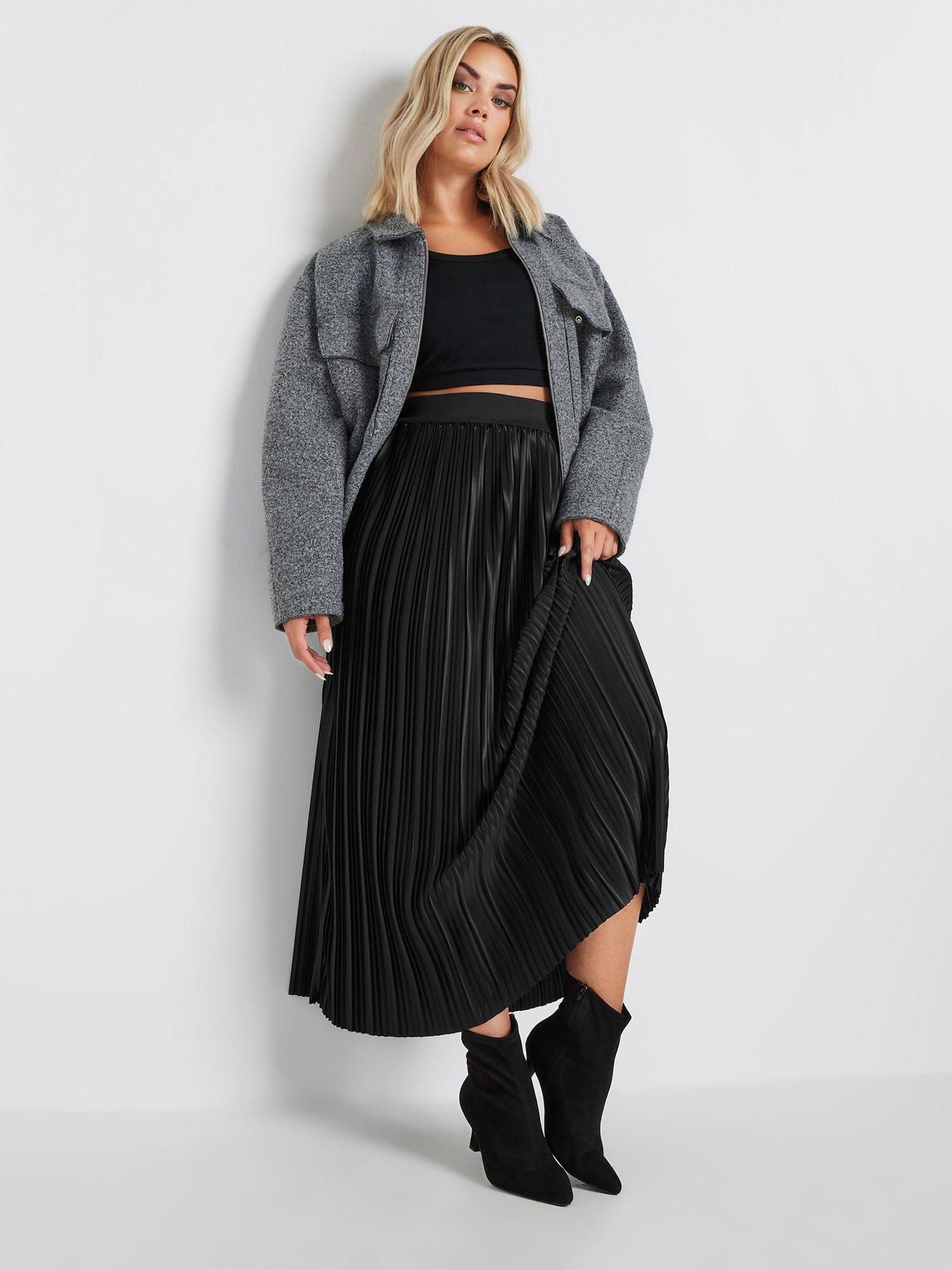 yours-curve-pleated-skirtback