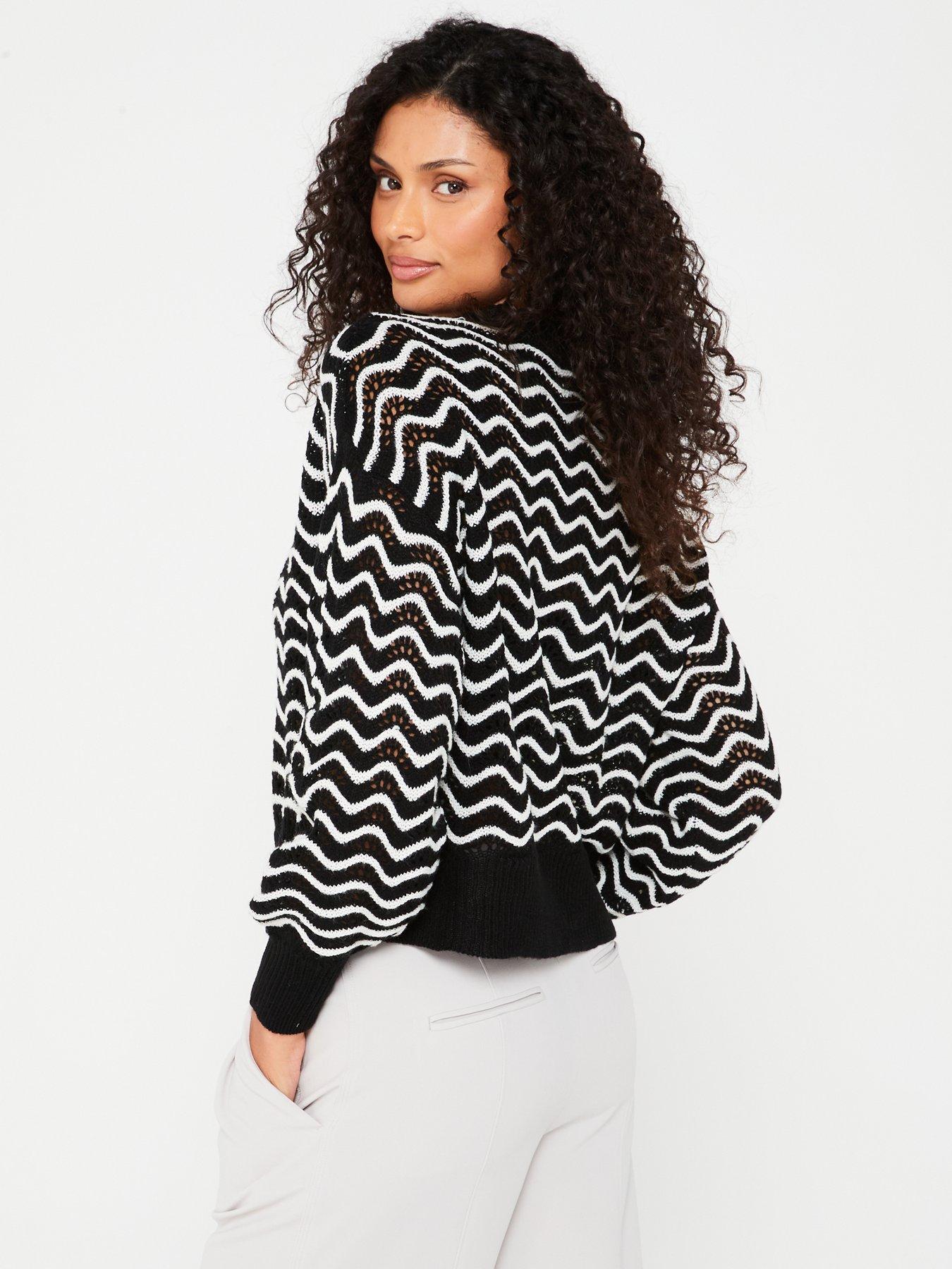 jdy-swirl-stripe-jumper-blackstillFront