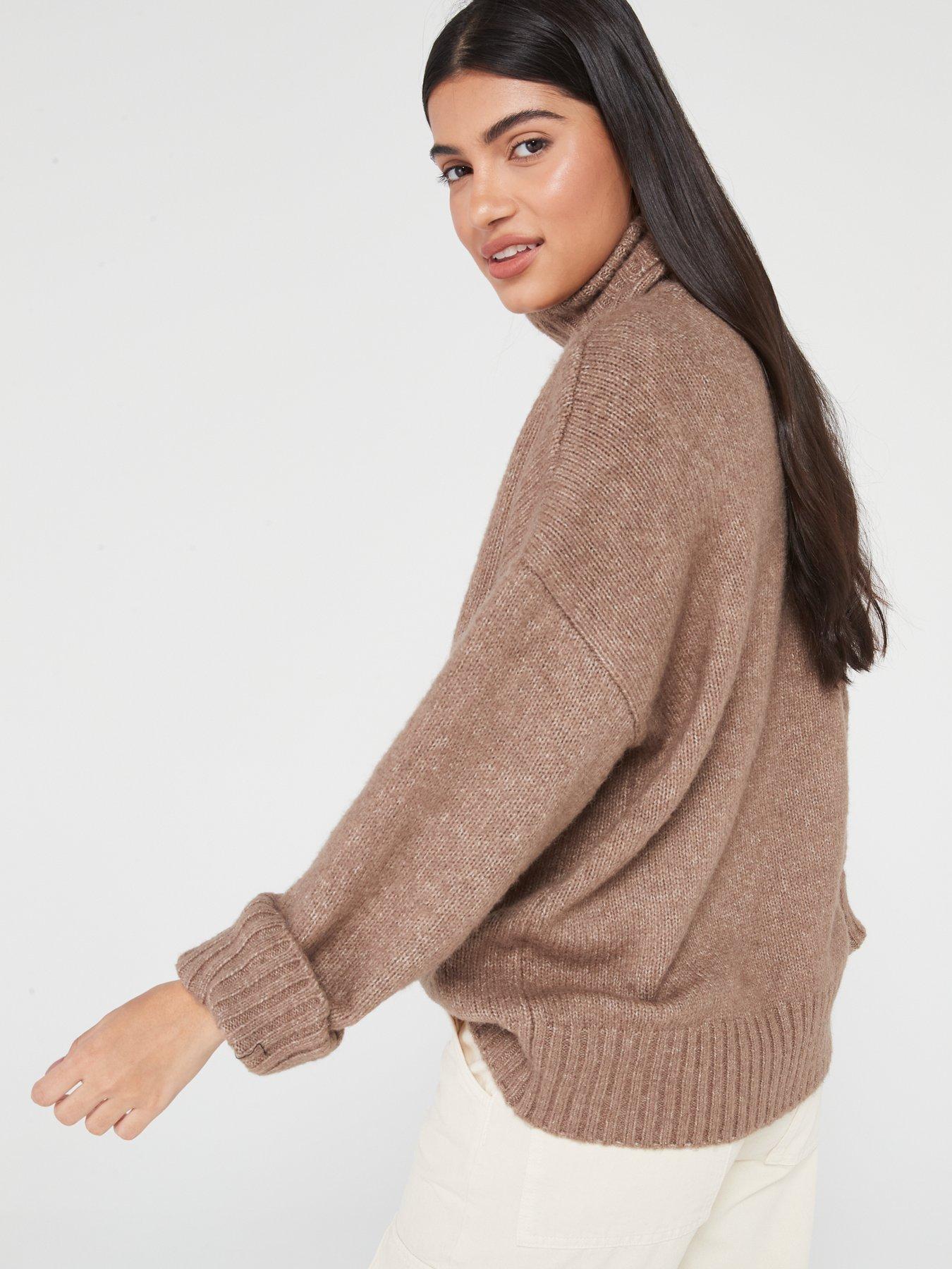 pieces-roll-neck-knitted-jumper-beigeoutfit