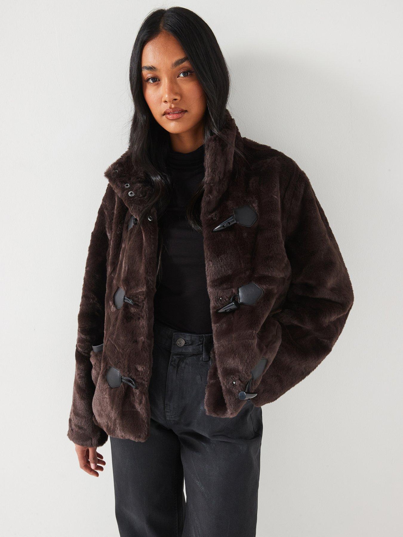 vero-moda-faux-fur-buckle-up-jacket-brown